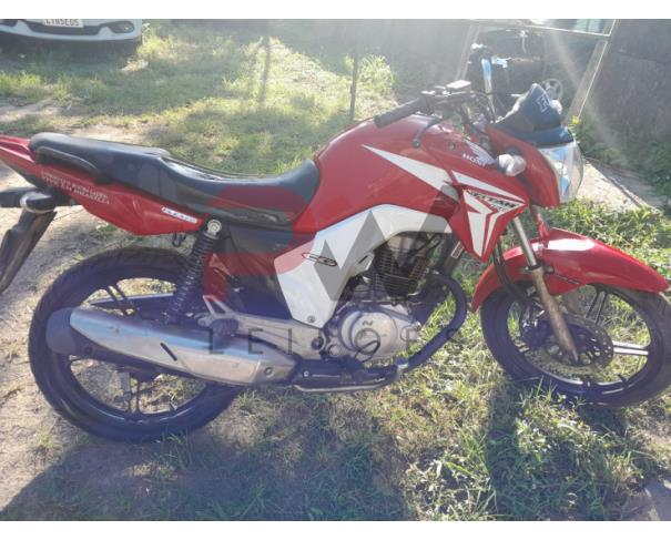 Foto de PASSAGEIRO / HONDA / CG 150 TITAN EX / Placa LMF5300 / UF: RJ / Município: Nova Iguaçu / Ano : 2015 / Ano modelo: 2015 / Cor: VERMELHA / Chassi: 9C2KC1660FR506258 / Motor: KC16E6F506258 / RENAVAM: 01048223610, NO ESTADO EM QUE SE ENCONTRA. 