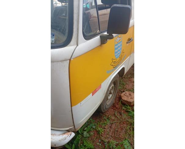 Foto de MICROONIBUS, VW/KOMBI ESCOLAR, BRANCA, 2010/2010, ALCOOL/GASOLINA, CHASSI: 9BWMF07X8AP024709, RENAVAM: 00214539490, NO ESTADO EM QUE SE ENCONTRA.