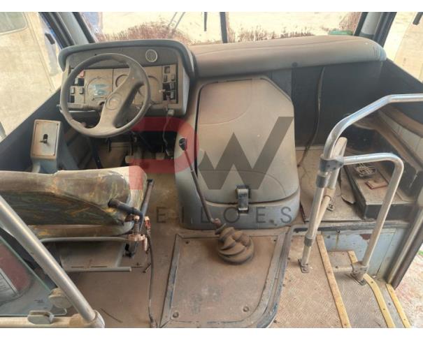 Foto de PAS/ONIBUS M.BENZ/INDUSCAR PICCOLO 25L, 2005/2005, BRANCA, PLACA HMG - 6916, RENAVAM: 00879252138, CHASSI: 9BM6881565B453985, NO ESTADO EM QUE SE ENCONTRA.