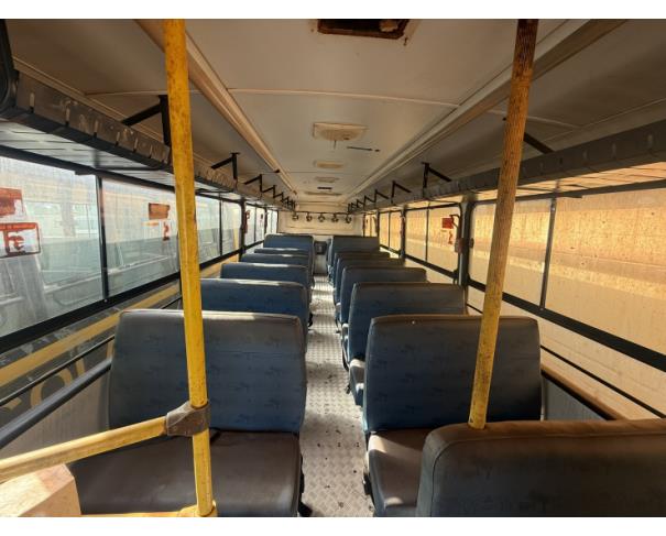 Foto de ONIBUS VW/15.190 EOD E.S.ORE, DIESEL, AMARELA, 2011/2011, CHASSI: 9532882W3BR162572, RENAVAM: 00367654776, NO ESTADO EM QUE SE ENCONTRA. 