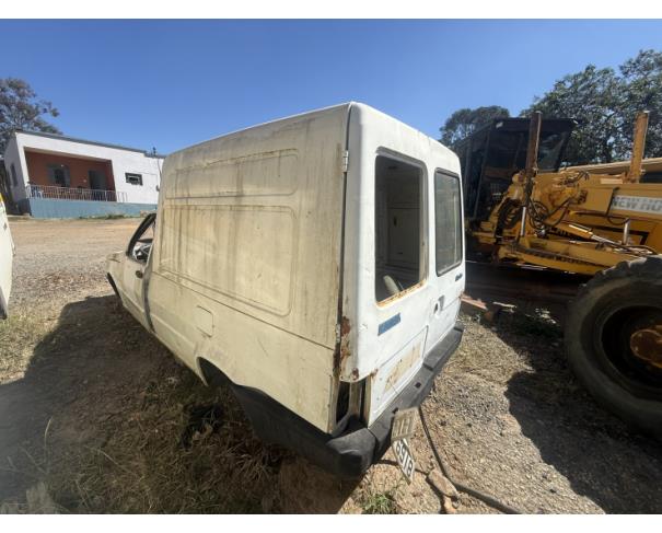 Foto de CAMINHONETE, FIAT/FIORINO IE, BRANCA, 2001/2001, GASOLINA, CHASSI: 9BD25504418705275, RENAVAM: 00764262890, NO ESTADO EM QUE SE ENCONTRA. Obs: Chassi corroído.