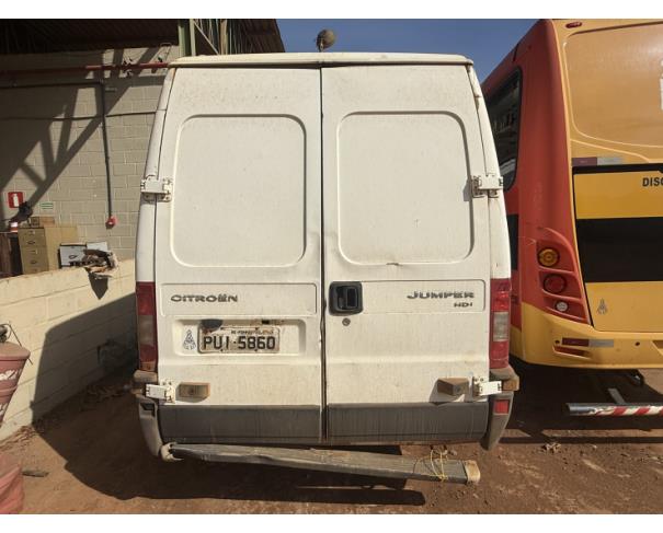 Foto de CAMINHONETE CITROEN/JUMPER F35LH 23S, DIESEL, BRANCA, 2014/2014, CHASSI: 935ZCWMNCE2132130, RENAVAM: 01045184818, NO ESTADO EM QUE SE ENCONTRA.