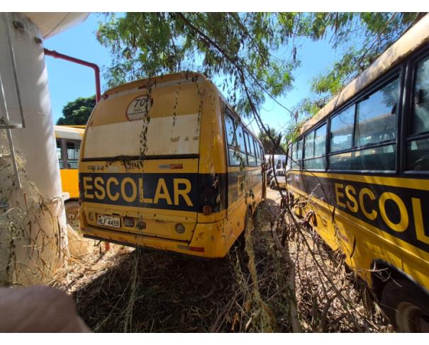 Foto de ONIBUS MARCOPOLO/VOLARE V8L ESC, DIESEL, AMARELA, 2010/2011, CHASSI: 93PB42G3PBC034171, RENAVAM: 00265065763, NO ESTADO EM QUE SE ENCONTRA.