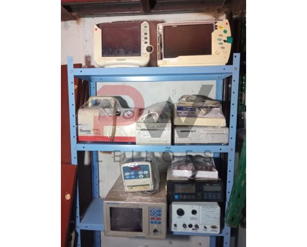 Foto de LOTE CONTENDO DIVERSOS EQUIPAMENTOS MÉDICO-HOSPITALARES, NO ESTADO EM QUE SE ENCONTRA.