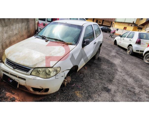 Foto de AUTOMOVEL FIAT/PALIO FIRE, 2016/2016, BRANCA, ALCOOL/GASOLINA, CHASSI: ...78149, NO ESTADO EM QUE SE ENCONTRA.