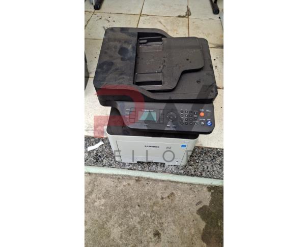 Foto de LOTE CONTENDO DIVERSOS EQUIPAMENTOS ELETRÔNICOS, TAIS COMO TELEVISORES, IMPRESSORAS, MONITORES DE VÍDEO, GABINETES DE COMPUTADORES, NOTEBOOKS, LAPTOPS, NOBREAKS, ESTABILIZADORES DE ENERGIA, TONERS E REFIS DE IMPRESSORAS, NO ESTADO EM QUE SE ENCONTRAM.