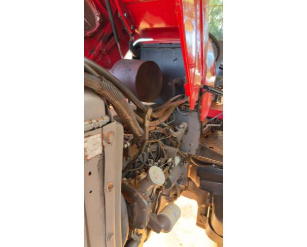 Foto de TRATOR MASSEY FERGUSON 4283, COR VERMELHA, ANO 2012, NO ESTADO EM QUE SE ENCONTRA.