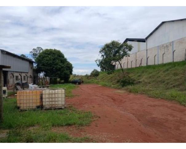Foto de Lote nº 37, Quadra nº 06, situado na Rua Araxá, no loteamento denominado Distrito Industrial, Araxá/MG, com área de 1.721,00m² , matriculado sob nº 19.558 no Registro de Imóveis de Araxá.