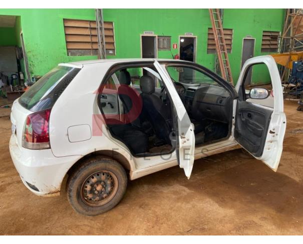 Foto de PASSAGEIRO / AUTOMOVEL FIAT/PALIO FIRE, BRANCA, ALCOOL/GASOLINA, 2016/2016, PLACA PXQ-4D41, CHASSI: 9BD17122ZG7584536, RENAVAM: 01083296130, NO ESTADO EM QUE SE ENCONTRA. 