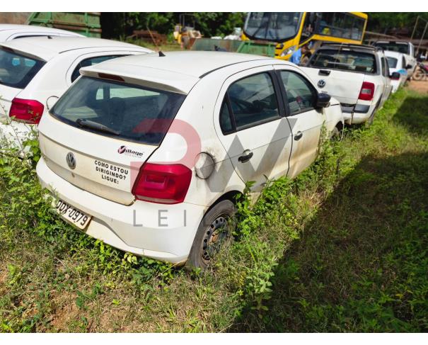 Foto de AUTOMOVEL, VW/GOL 1.0L MC4, BRANCA, 2018/2019, ALCOOL/GASOLINA, RENAVAM: 01160625910, CHASSI: 9BWAG45U1KT020297, NO ESTADO EM QUE SE ENCONTRA.
