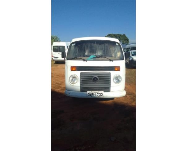 Foto de CAMIONETA VW/KOMBI, ALCOOL/GASOLINA, BRANCA, 9 LUGARES, 2013/2014, CHASSI: 9BWMF07X6EP014850, RENAVAM: 00654279632, NO ESTADO EM QUE SE ENCONTRA. 