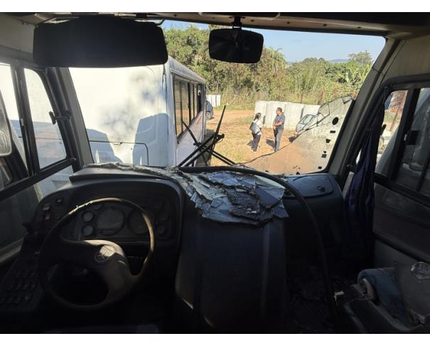 Foto de ONIBUS, M.BENZ/MASC GRANMINI O, BRANCA, 2010/2010, DIESEL, CHASSI: 9BM688277AB704983, RENAVAM: 00219999201, NO ESTADO EM QUE SE ENCONTRA.