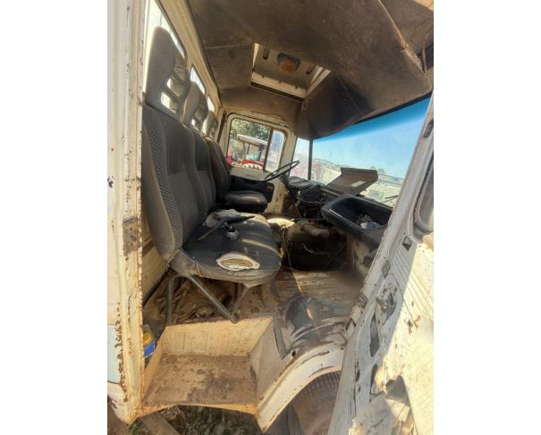 Foto de CAMINHAO, M.BENZ/L 608 D, BRANCA, 1984/1984, DIESEL, CHASSI: 30830212653822, RENAVAM: 00247959189, NO ESTADO EM QUE SE ENCONTRA.