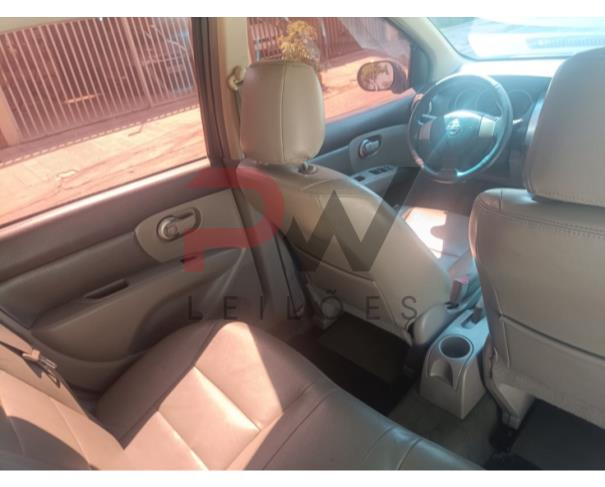 Foto de PASSAGEIRO / AUTOMOVEL NISSAN/LIVINA 18SL, 2009/2010, CINZA, ALC/GASOL, PLACA EGW-6I42, CHASSI: 94DTBAL10AJ233028, RENAVAM: 00147330718, NO ESTADO EM QUE SE ENCONTRA.