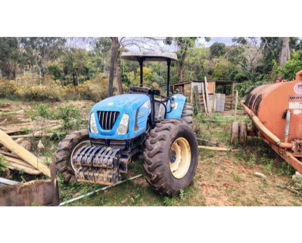 Foto de LOTE CONTENDO 01 TRATOR LS 80, Nº DE SÉRIE: 1080000189, NO ESTADO EM QUE SE ENCONTRA.