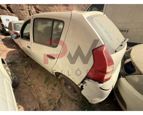 Foto de AUTOMOVEL RENAULT/SANDERO AUT1016V, ALCOOL/GASOLINA, BRANCA, 2014/2014, CHASSI: 93YBSR6RHEJ290855, RENAVAM: 00997155795, NO ESTADO EM QU SE ENCONTRA. 