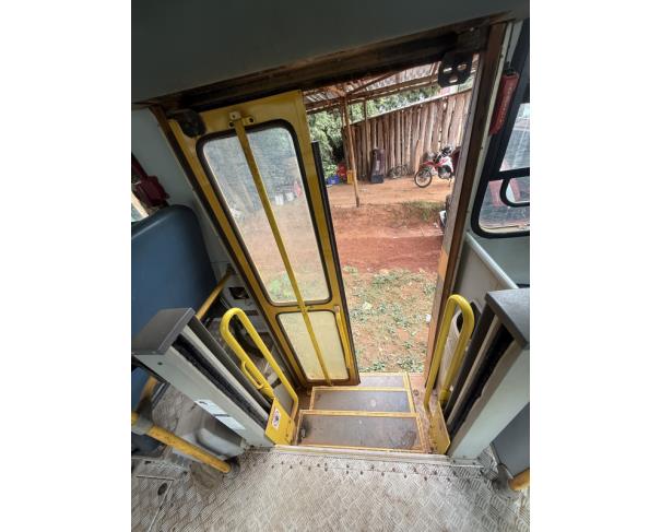 Foto de ONIBUS IVECO/SENIORCLASS 150SE, DIESEL, AMARELA, 2016/2017, CHASSI: 93ZA01LF0H8931540, RENAVAM: 01114275490, NO ESTADO EM QUE SE ENCONTRA.