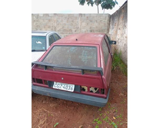 Foto de LOTE CONTENDO SUCATA DE VEÍCULOS, NO ESTADO EM QUE SE ENCONTRA.
