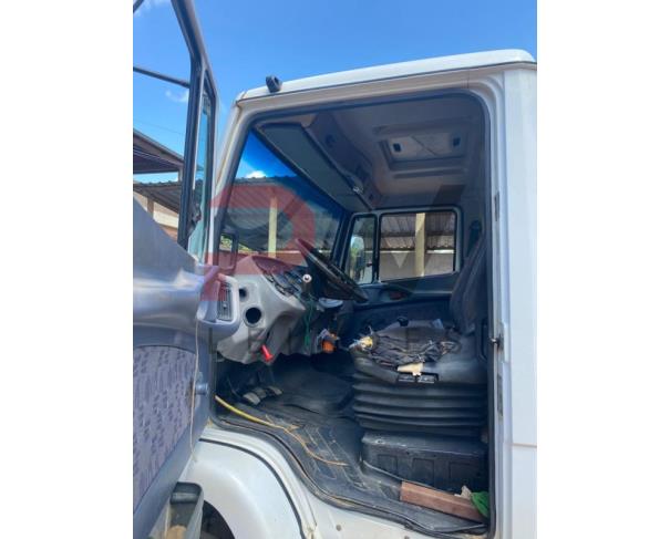 Foto de CARGA CAMINHAO, M. BENZ/L 1318, BRANCA, DIESEL, 2011/2011, PLACA HLF-7090, CHASSI: 9BM694000BB780219, RENAVAM: 00349414262, NO ESTADO EM QUE SE ENCONTRA. 