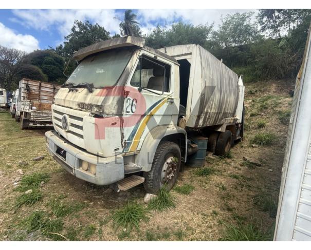 Foto de CARGA / CAMINHAO VW/13.180, 2000/2000, DIESEL, AZUL, CHASSI: 9BWX2VHP1YRY03663, RENAVAM: 00735554382, NO ESTADO EM QUE SE ENCONTRA. MOTOR AVARIADO.