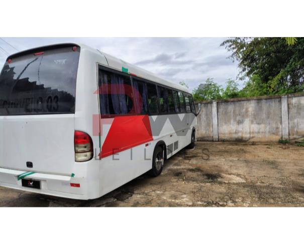 Foto de ONIBUS MARCOPOLO/VOLARE W8 ON, DIESEL, BRANCA, 2008/2009, CHASSI: ...28494, NO ESTADO EM QUE SE ENCONTRA.
