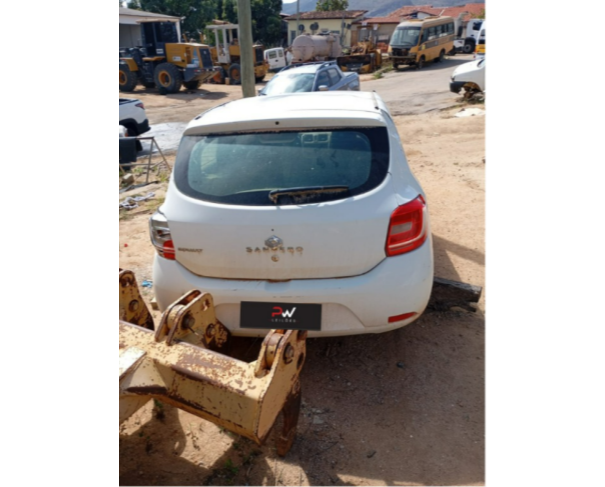 Foto de PAS/AUTOMOVEL RENAULT/SANDERO AUTH 10, ALCOOL/GASOLINA, BRANCA, 2017/2017, CHASSI: ...96361, NO ESTADO EM QUE SE ENCONTRA.
