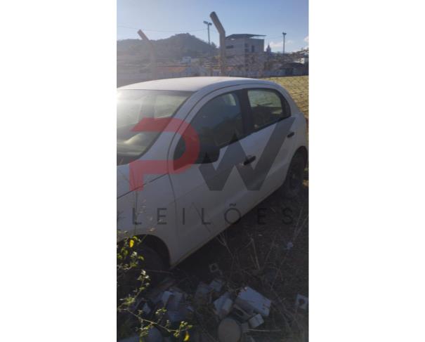 Foto de PAS/AUTOMOVEL VW/NOVO GOL TL MCV, ALCOOL/GASOLINA, 2017/2017, BRANCA, CHASSI: 9BWAG45U1HP137878, RENAVAM:01120147643, NO ESTADO EM QUE SE ENCONTRA.