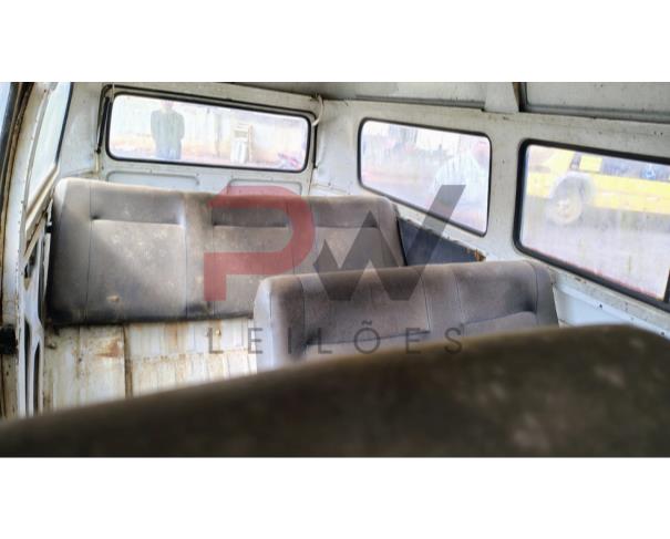 Foto de CAMIONETA VW/KOMBI, 2011/2011,BRANCA, ALCOOL/GASOLINA, CHASSI: ...19879, NO ESTADO EM QUE SE ENCONTRA.