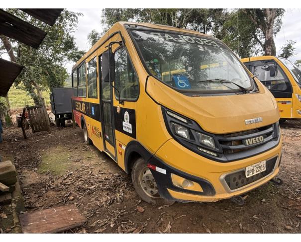 Foto de ONIBUS IVECO/SOULCLASS 70C17 HE, DIESEL, AMARELA, 2018/2019, CHASSI: 93ZL72C01K8481509, RENAVAM:01164113868 , NO ESTADO EM QUE SE ENCONTRA.