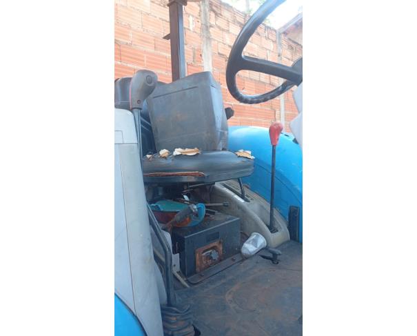 Foto de TRATOR LS PLUS 100, AZUL, 2016/2017,  DIESEL, NO ESTADO EM QUE SE ENCONTRA.