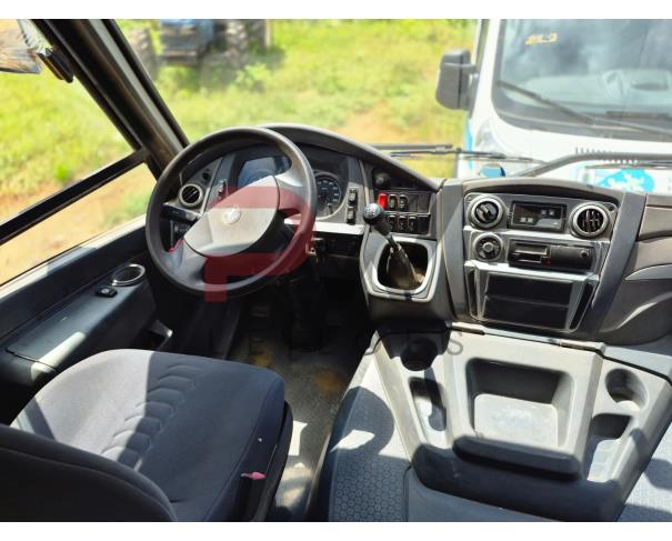 Foto de ONIBUS, MARCOPOLO/VOLARE W9 ON, BRANCA, 2014/2014, DIESEL, RENAVAM: 01014158882, CHASSI: 93PB40N31EC052507, NO ESTADO EM QUE SE ENCONTRA.