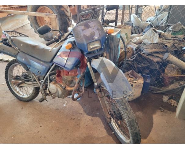 Foto de PASSAGEIRO / MOTOCICLETA HONDA/XLR 125, 2002/2002, AZUL, GASOLINA, PLACA GYH-0B54, CHASSI: 9C2JD17102R008590, RENAVAM: 789391716, NO ESTADO EM QUE SE ENCONTRA.