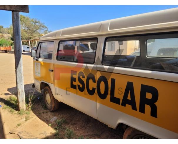 Foto de MISTO / CAMIONETA VW/KOMBI, 2013/2014, BRANCA, ALC/GASOL, PLACA OWM-4571, CHASSI: 9BWMF07X8EP014719, RENAVAM: 00596233051, NO ESTADO EM QUE SE ENCONTRA.