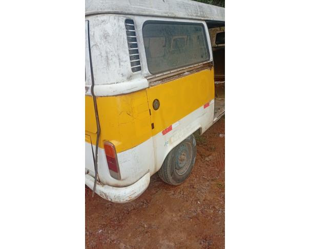 Foto de MICROONIBUS, VW/KOMBI ESCOLAR, BRANCA, 2010/2010, ALCOOL/GASOLINA, CHASSI: 9BWMF07X8AP024709, RENAVAM: 00214539490, NO ESTADO EM QUE SE ENCONTRA.