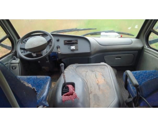 Foto de ONIBUS MARCOPOLO/VOLARE A8 ESC, DIESEL, PRATA, 2004/2004, CHASSI: 93PB04B304C013026, RENAVAM: 00832005444, NO ESTADO EM QUE SE ENCONTRA.
