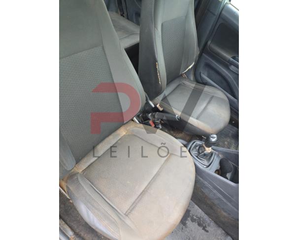 Foto de AUTOMOVEL, VW/GOL 1.0L MC4, BRANCA, 2021/2022, ALCOOL/GASOLINA, CHASSI: 9BWAG45U4NT109589, RENAVAM: 01296786878, NO ESTADO EM QUE SE ENCONTRA.