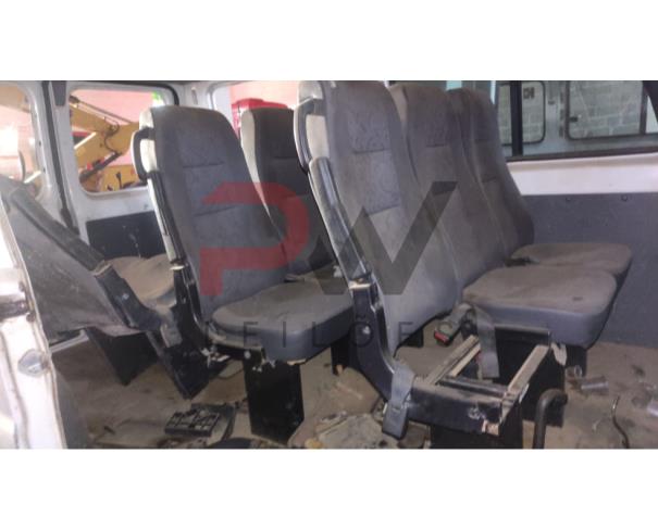 Foto de MICROONIBUS CITROEN/JUMPER M33M 23S, BRANCA, 2013/2014, DIESEL, CHASSI: 935ZBWMMBE2128352, RENAVAM: 00597082227, NO ESTADO EM QUE SE ENCONTRA.