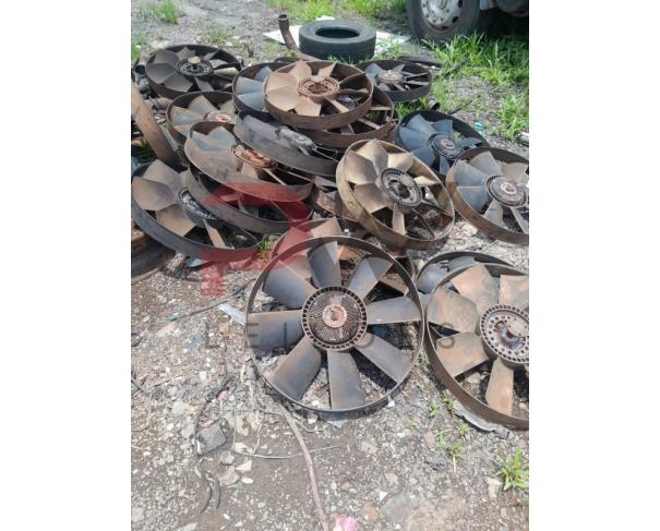 Foto de LOTE COM APROX. 25 HÉLICE DE MERCEDES, NO ESTADO EM QUE SE ENCONTRA. 