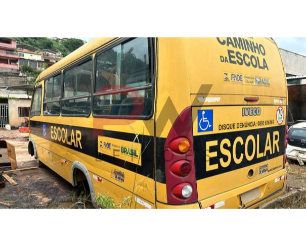 Foto de ONIBUS IVECO/CITYCLASS 70C17, DIESEL, AMARELA, 2013/2013, CHASSI: ...52765, NO ESTADO EM QUE SE ENCONTRA.