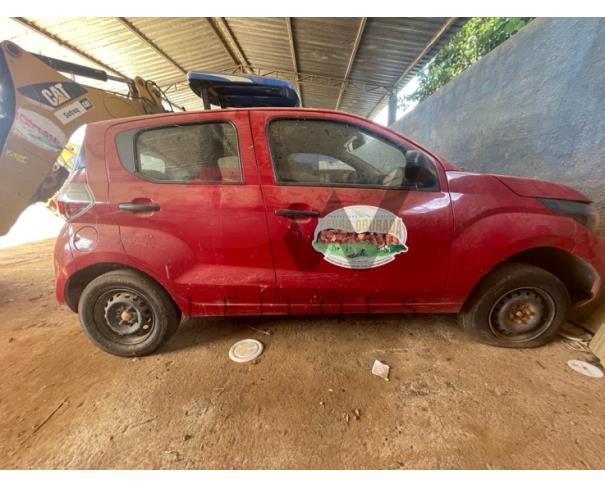 Foto de PASSAGEIRO / AUTOMOVEL FIAT/MOBI EASY, VERMELHA, ALCOOL/GASOLINA, 2018//2019, PLACA QOW-7170, CHASSI: 9BD341A4XKY570374, RENAVAM: 01161588326, NO ESTADO EM QUE SE ENCONTRA. 