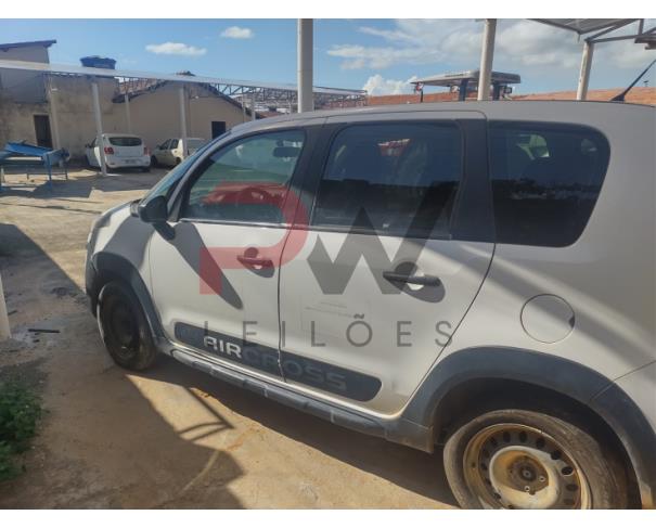 Foto de PASSAGEIRO / AUTOMOVEL CITROEN AIRCROSS STARTMT, ALCOOL/GASOLINA, BRANCO, 2018/2019, PLACA QQW-2566, CHASSI: 935SUNFN1KB521768, RENAVAM: 01191929768, NO ESTADO EM QUE SE ENCONTRA