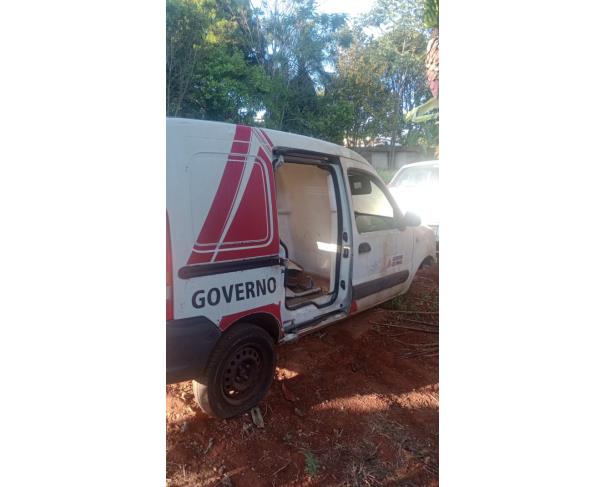 Foto de CAMIONETA I/RENAULT KGOO RONTAN AMB, ALCOOL/GASOLINA, BRANCA, 2013/2014, CHASSI: 8A1FC1415EL606193, RENAVAM: 00533929377, NO ESTADO EM QUE SE ENCONTRA. 