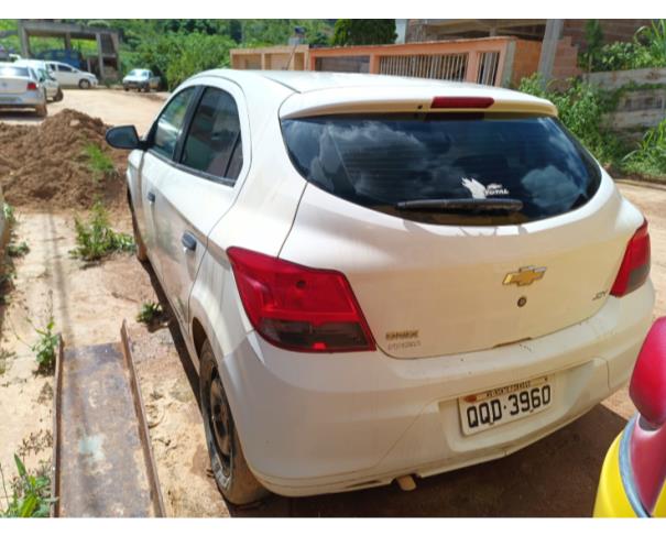 Foto de  AUTOMOVEL CHEVROLET/ONIX 10MT JOYE, ALCOOL/GASOLINA, BRANCA, 2018/2019, CHASSI: 9BGKL48U0KB174194, RENAVAM: 01181841043, NO ESTADO EM QUE SE ENCONTRA. 