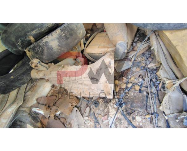 Foto de CAMINHONE I/HYUNDAI H100 VANGLEL, 2001/2001, BRANCA ,DIESEL, CHASSI: ...99674, NO ESTADO EM QUE SE ENCONTRA.