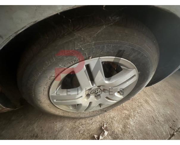 Foto de PASSAGEIRO / VW / GOLF / Placa: AJP-0737  UF: MG / Município: Durandé / Ano fabricação:2000 / Ano modelo: 2000 /Cor: AZUL / Chassi:9BWCA01J014027507 /Motor: AKL727039 RENAVAM: 00747491283, NO ESTADO EM QUE SE ENCONTRA. 