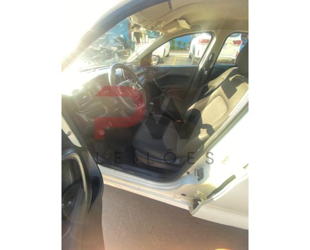 Foto de AUTOMOVEL FIAT/ARGO DRIVE 1.0, RENAVAM Nº 01296402611, CHASSI Nº 9BD358AFNNYL87627, ANO FABRICAÇÃO 2022, ANO MODELO 2022, COR BRANCA, FLEX (ÁLCOOL/GASOLINA), 75 CV, VEÍCULO DE 5 PASSAGEIROS, NO ESTADO EM QUE SE ENCONTRA.