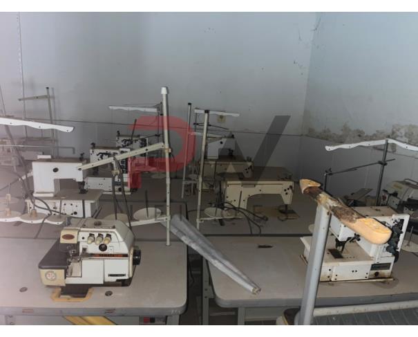 Foto de LOTE CONTENDO MÁQUINAS DE COSTURA, SENDO APROX. 12 UNIDADES, NO ESTADO EM QUE SE ENCONTRA.