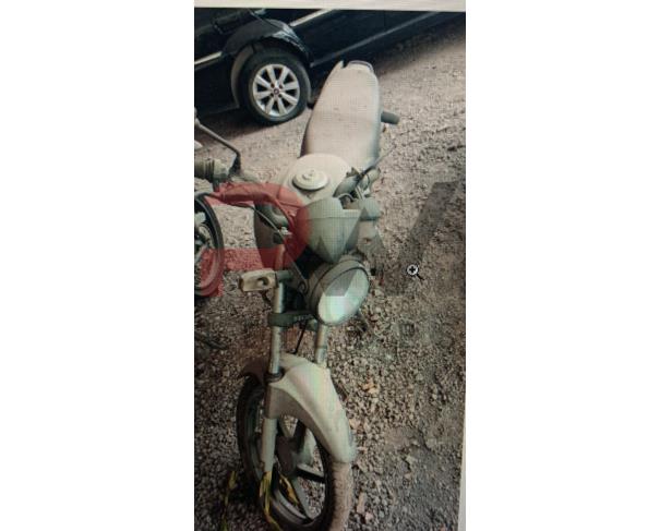 Foto de PASSAGEIRO / HONDA / CG 150 TITAN KS / Placa: HHC7738 / UF: MG / Município: Juiz de Fora / Ano fabricação: 2008 / Ano modelo: 2008 / Cor: CINZA / Chassi: 9C2KC08108R164872 / Motor: KC08E18164872 / RENAVAM: 00963192060, NO ESTADO EM QUE SE ENCONTRA.