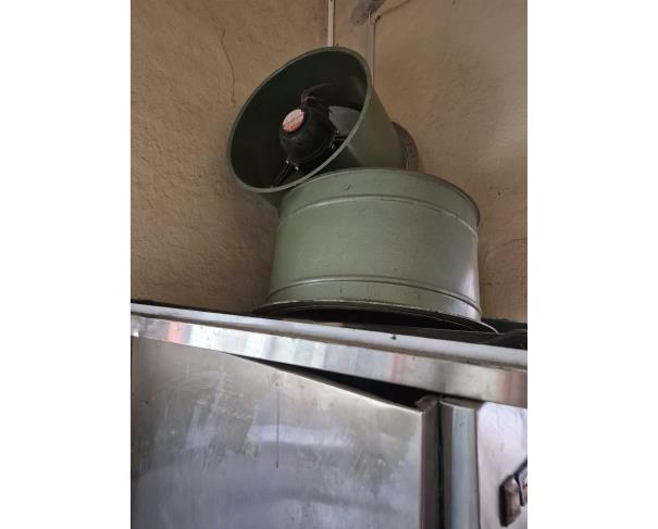 Foto de LOTE COMPOSTO POR SUCATA DE: MATERIAL HOSPITALAR, MOBILIÁRIOS, ELETRODOMÉSTICOS, CÂMARA FRIA, NO ESTADO EM QUE SE ENCONTRAM.