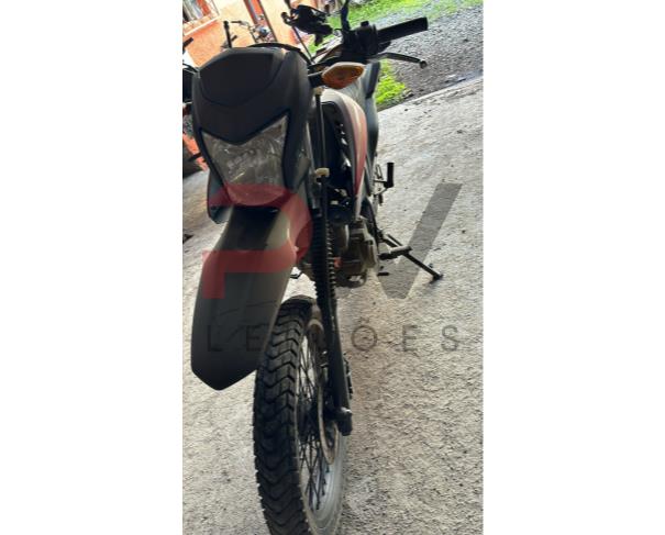 Foto de PASSAGEIRO / HONDA / NXR160 BROS ESDD / Placa: OOI9724 / UF: MG / Município: Pitangui / Ano fabricação: 2014 / Ano modelo: 2014 / Cor: VERMELHA / Chassi: 9C2KD0810FR410258 / Motor: KD08E1F410258 / RENAVAM: 01033508931, NO ESTADO EM QUE SE ENCONTRA. 